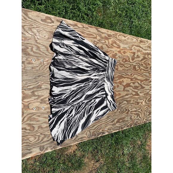 Liz Claiborne Womens Skirt Size Medium Black White Abstract Elastic‎ Summer - Picture 3 of 8